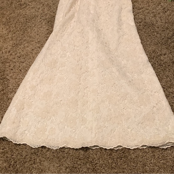 VINTAGE OFF WHITE LACE DRESS - Picture 9 of 11